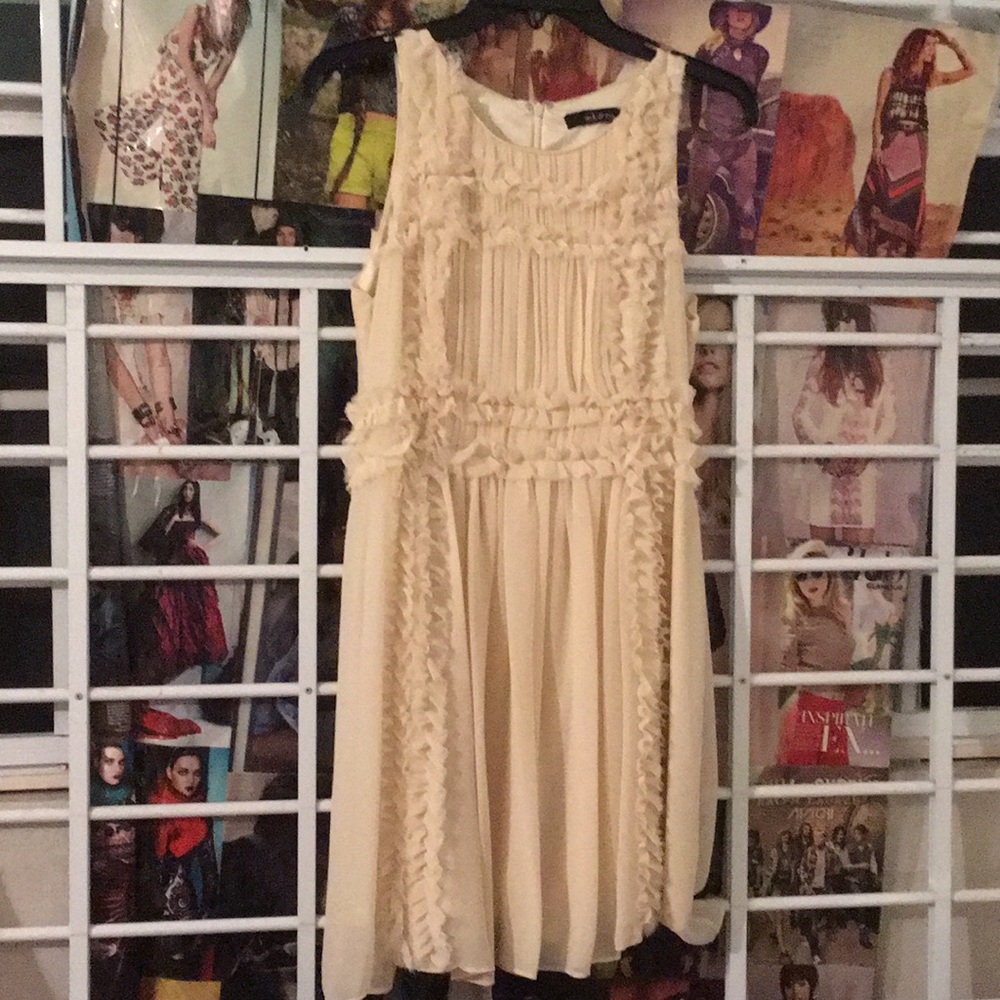 Short dress